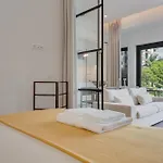 Acqua - Private Swimming Pool *