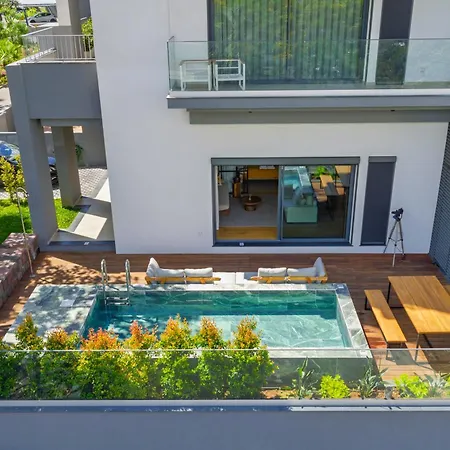 Acqua - Private Swimming Pool * Funchal (Madeira)