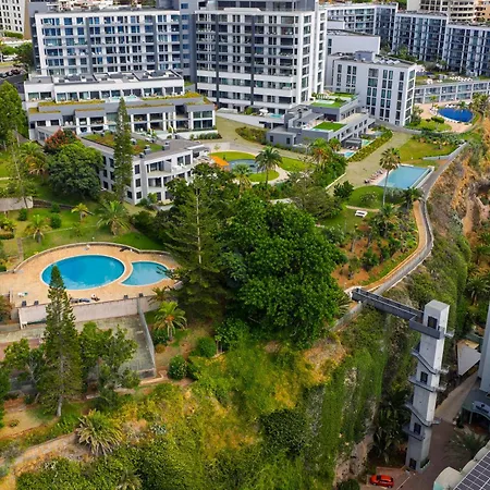 Acqua - Private Swimming Pool * Funchal (Madeira)