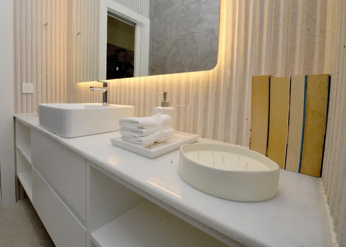 Acqua - Private Swimming Pool * Funchal (Madeira)