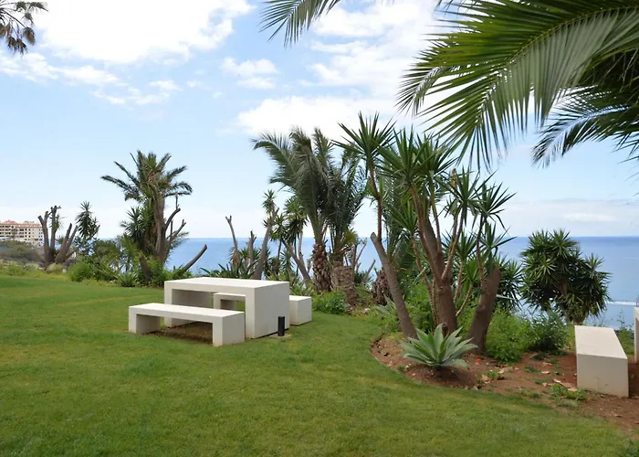 Acqua - Private Swimming Pool Funchal (Madeira)